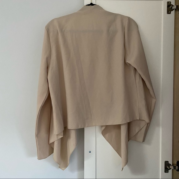 Missguided waterfall blazer in tan, Size 10 🌙 - Picture 7 of 9